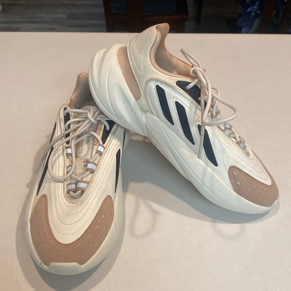 ADIDAS OZELIA Women's Beige Leather Mixed Sneakers Size 4.5 EUC 36.5 EUC - Picture 10 of 14
